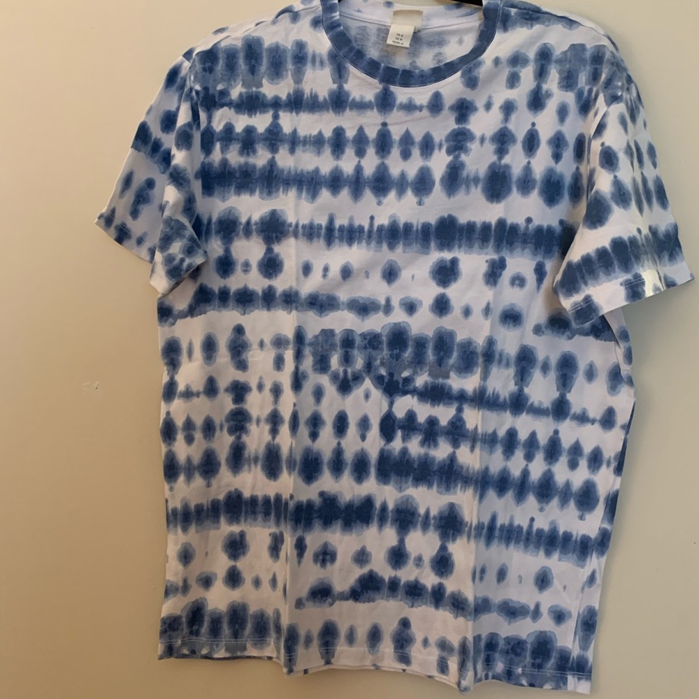 NWOT ! Tye-Dye H&M t-shirt